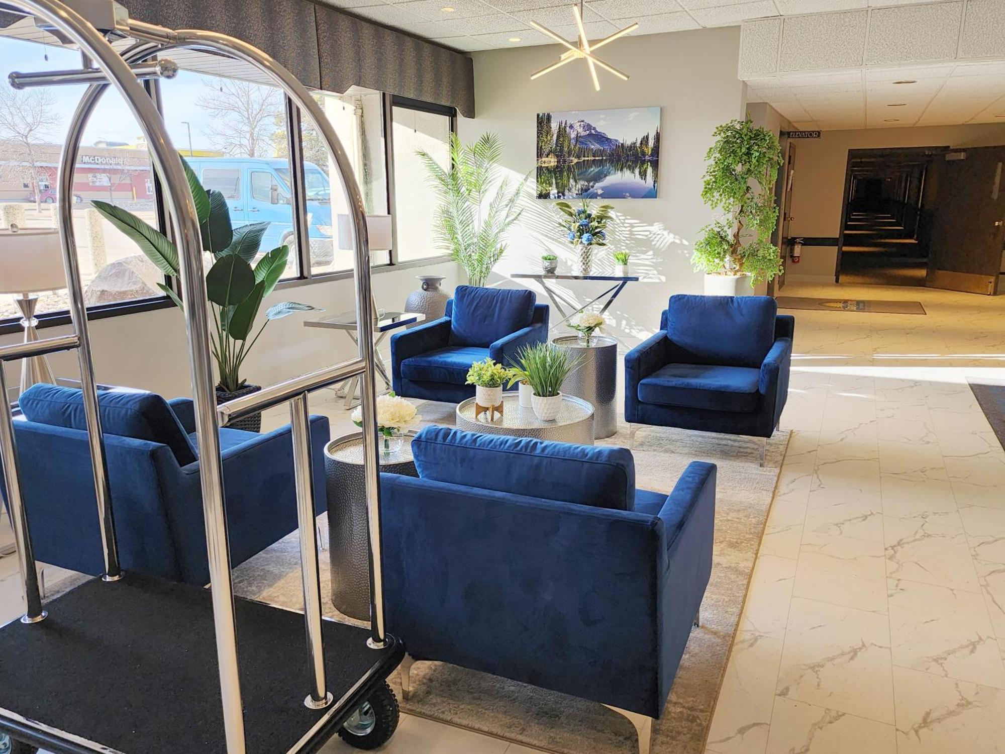 Days Inn & Conference Centre By Wyndham Camrose Norsemen Bagian luar foto