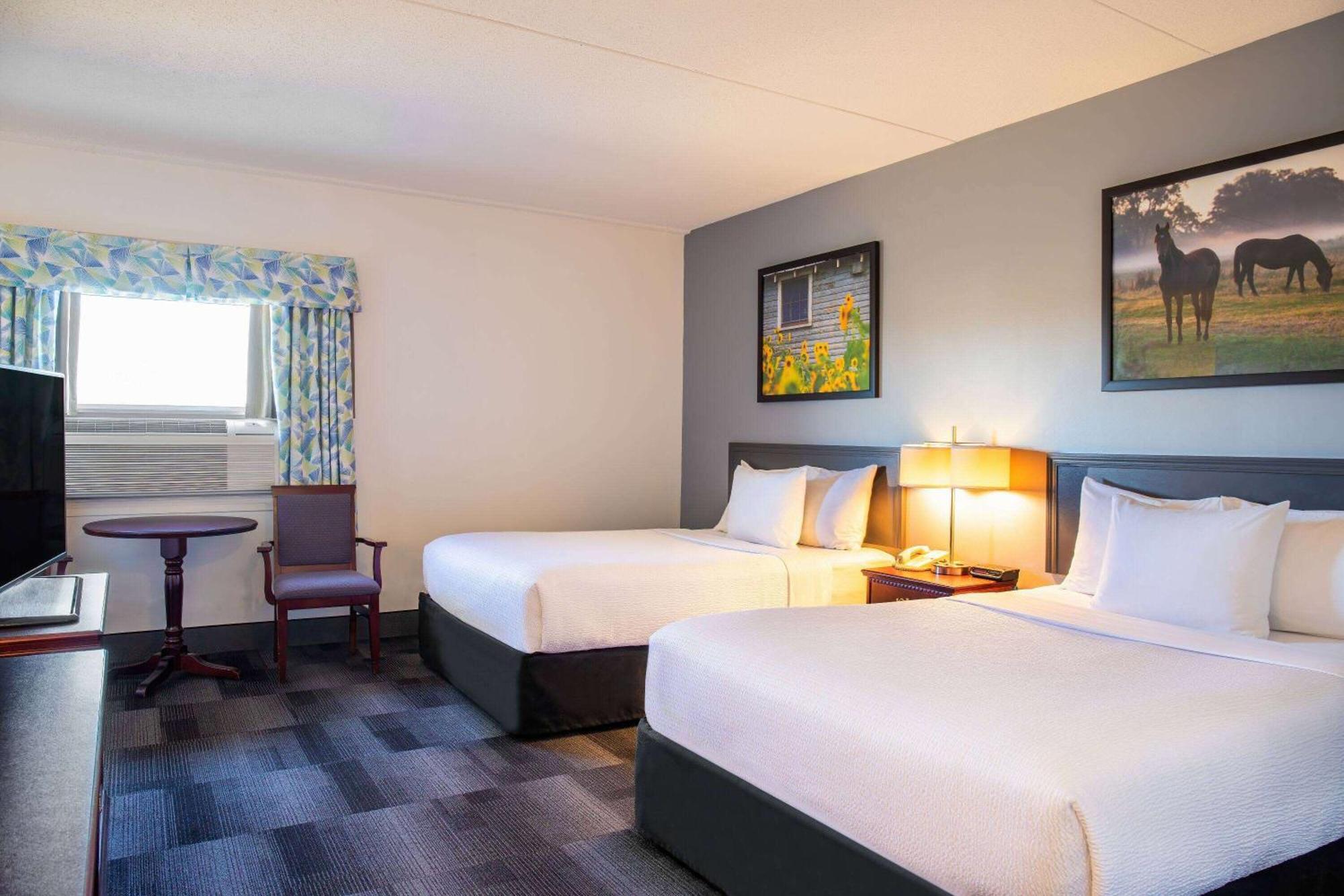 Days Inn & Conference Centre By Wyndham Camrose Norsemen Bagian luar foto